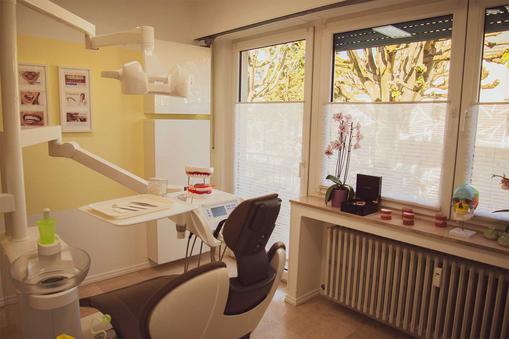 Smile Atelier - Hero Section - 1737 x 1159 - Dr Andrea Bünger